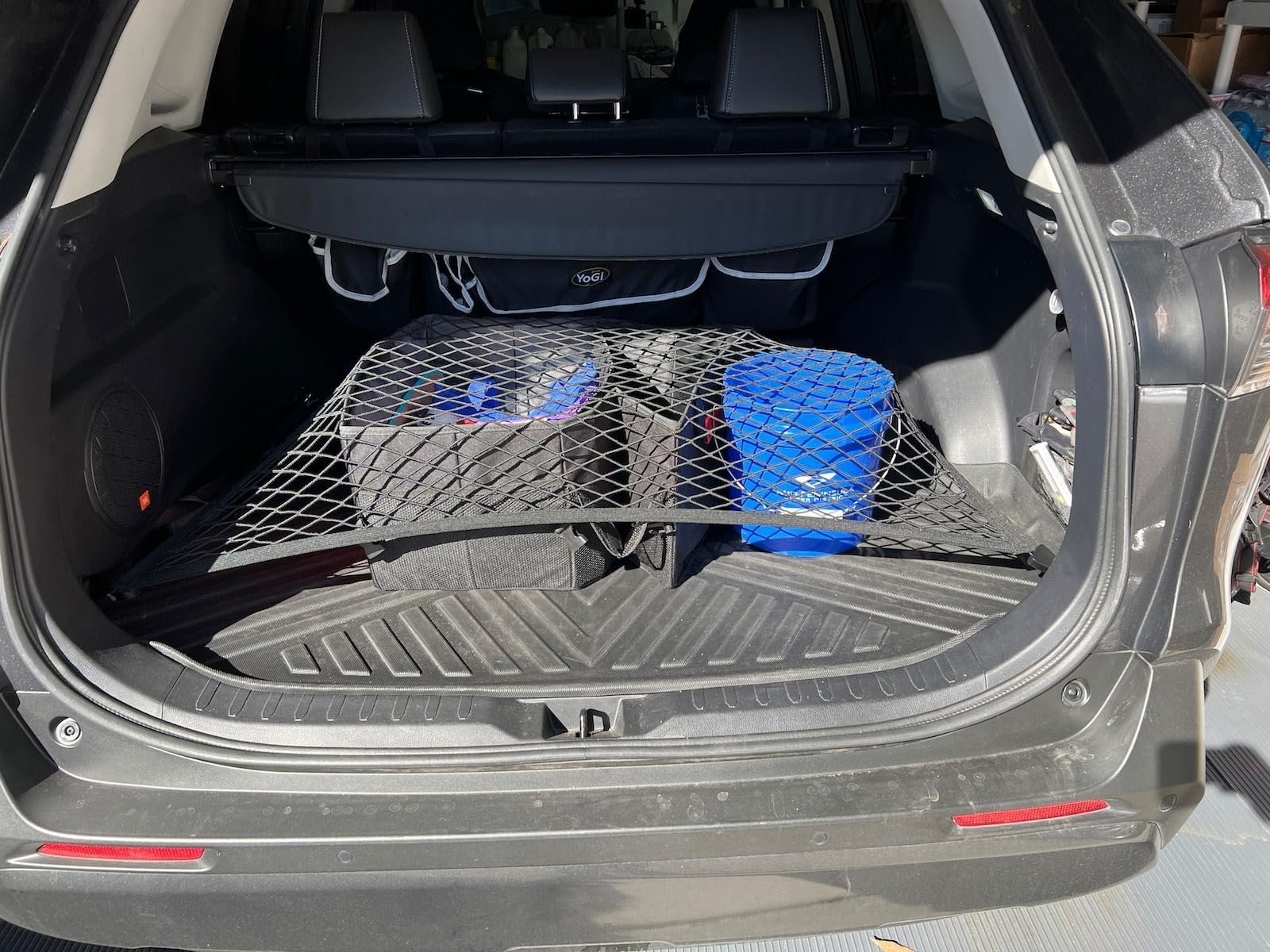 Nice way to secure loose cargo