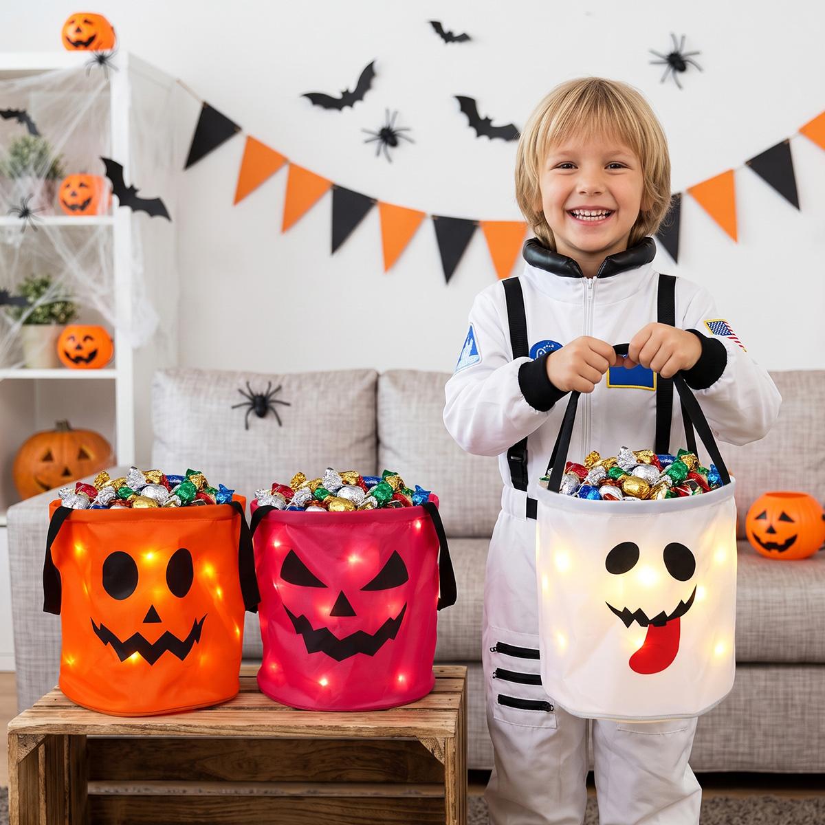 3/4 Pcs Halloween Candy Bucket with LED Lights Non Woven Gift Bags Trick or Treat Bags Pumpkin Candy Bags Reusable Tote Bags for Kids Students Adults, Night Light Bags for Home Garden Lawn Decorations, Halloween Birthday Christmas Party Favor Supplies