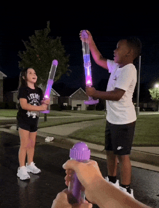 How to use the illuminated water blaster