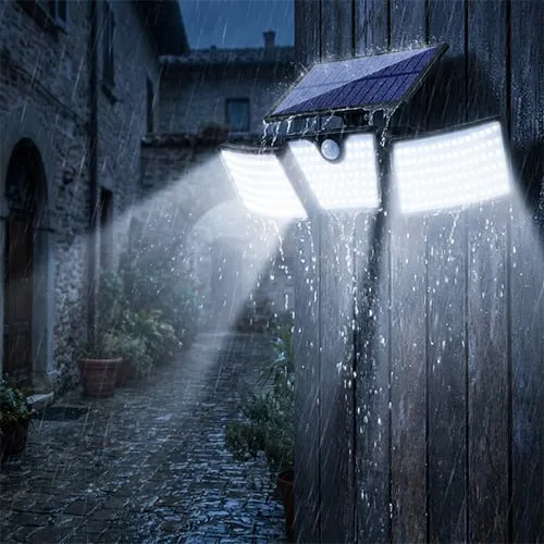 Weather-resistant three-head solar floodlight