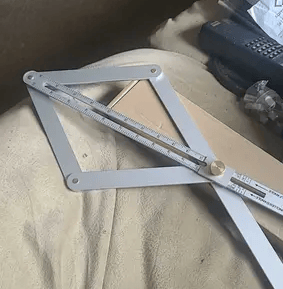 Customer toolbox with adjustable angle measuring tool