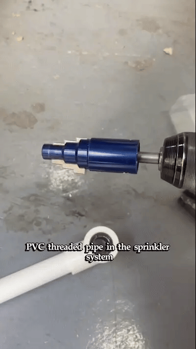 Pipe extractor tool in use