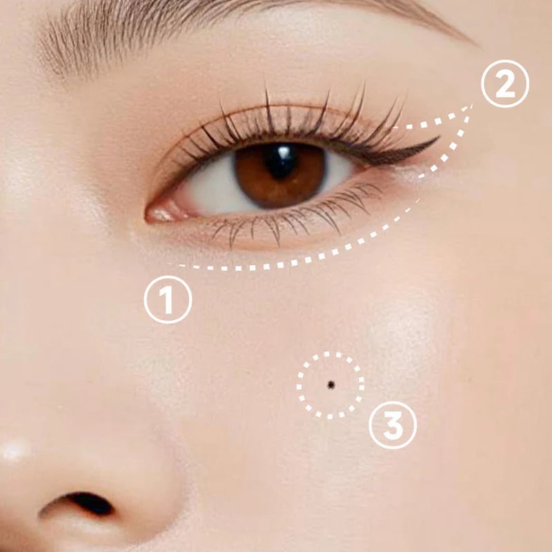 Fine natural-looking lower eyelash stamp details